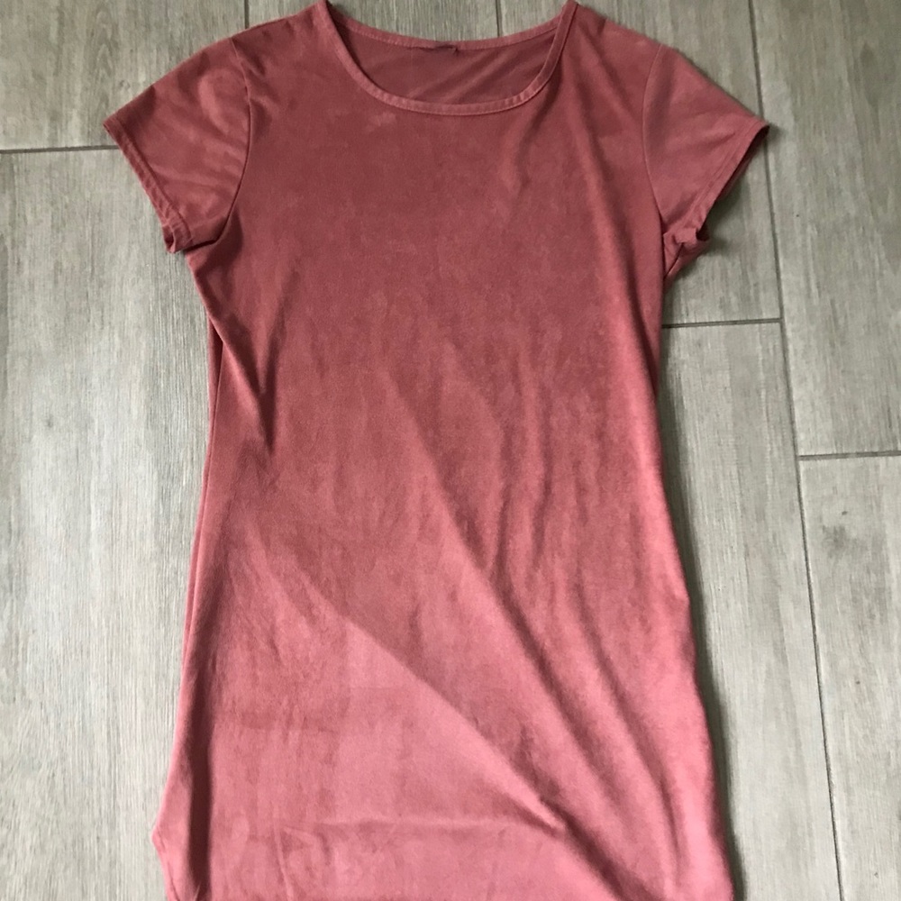 Velvet, pink, short, body-con dress.